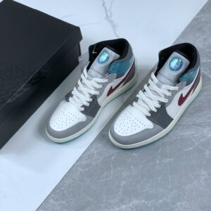Air Jordan 1 Low Silver Reflective Chameleon Size: 36 36.5 37.5 38 38.5 39 40 40.5 41 42 42.5 43 44 44.5 45 469