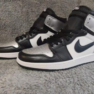Air Jordan-Jordan 1st generation high-gang series AJ1 Joe1 aj1 Jordan aj AIR JORDAN 1 Jointly named Chicago Article number: DA2728-100 True label 36-46 Half code 12
