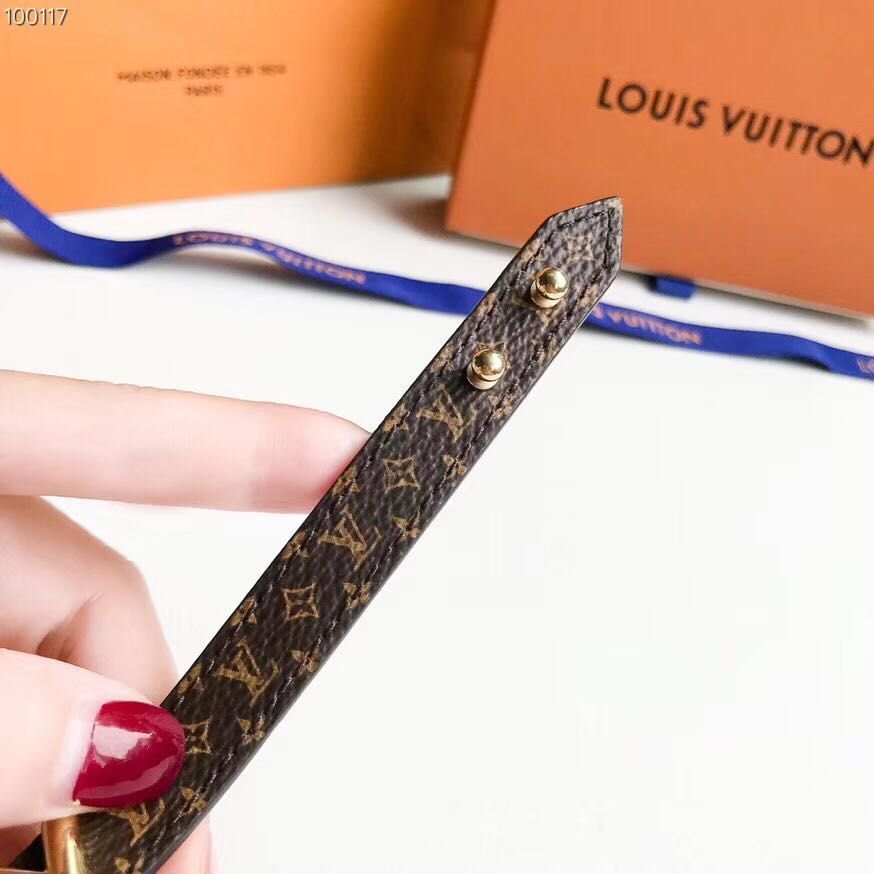 Beautiful LV bracelet uitton Louis Vuitton LV double-sided presbyterian leather bracelet new color shipment, counter consistent, hot products shipped, unique design, retro avant-garde, beauty must have, multi-color selection 9 - Image 6