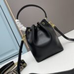 Handbags are made of imported original cowhide High-end quality Delivery gift bag invoice Size 21x24x14 DD280295024