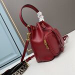Handbags are made of imported original cowhide High-end quality Delivery gift bag invoice Size 21x24x14 red color