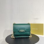 Handbags are made of imported original cowhide High-end quality Delivery gift bag invoice Size 23x16x9 green