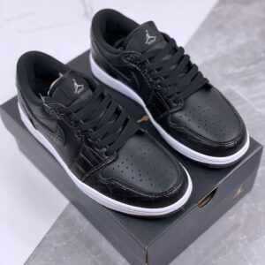 Joe 1 Bordeaux Red Low-top Basketball Shoes #Shoes are made of white leather sole, paired with Bordeaux cover, laces, lining and rubber outsole 36-469