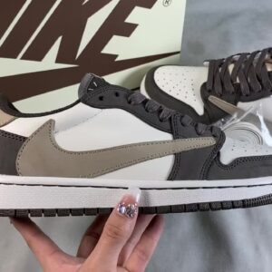 Air Jordan 1 Retro Low OG SP x Travis Scott - Reverse Mocha