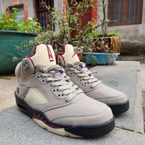 Jordan 5th generation new black and red men's shoes 40---477