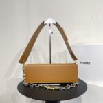 Link bag, imported original cowhide, high-end quality, gift bag invoice, size 23x15x9 yellow