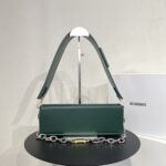 Link bag, imported original cowhide, high-end quality, gift bag invoice, size 23x15x9 green