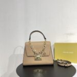 Link bag, imported original cowhide, high-end quality, gift bag invoice, size 26—18—9 DD550215032 brown 2