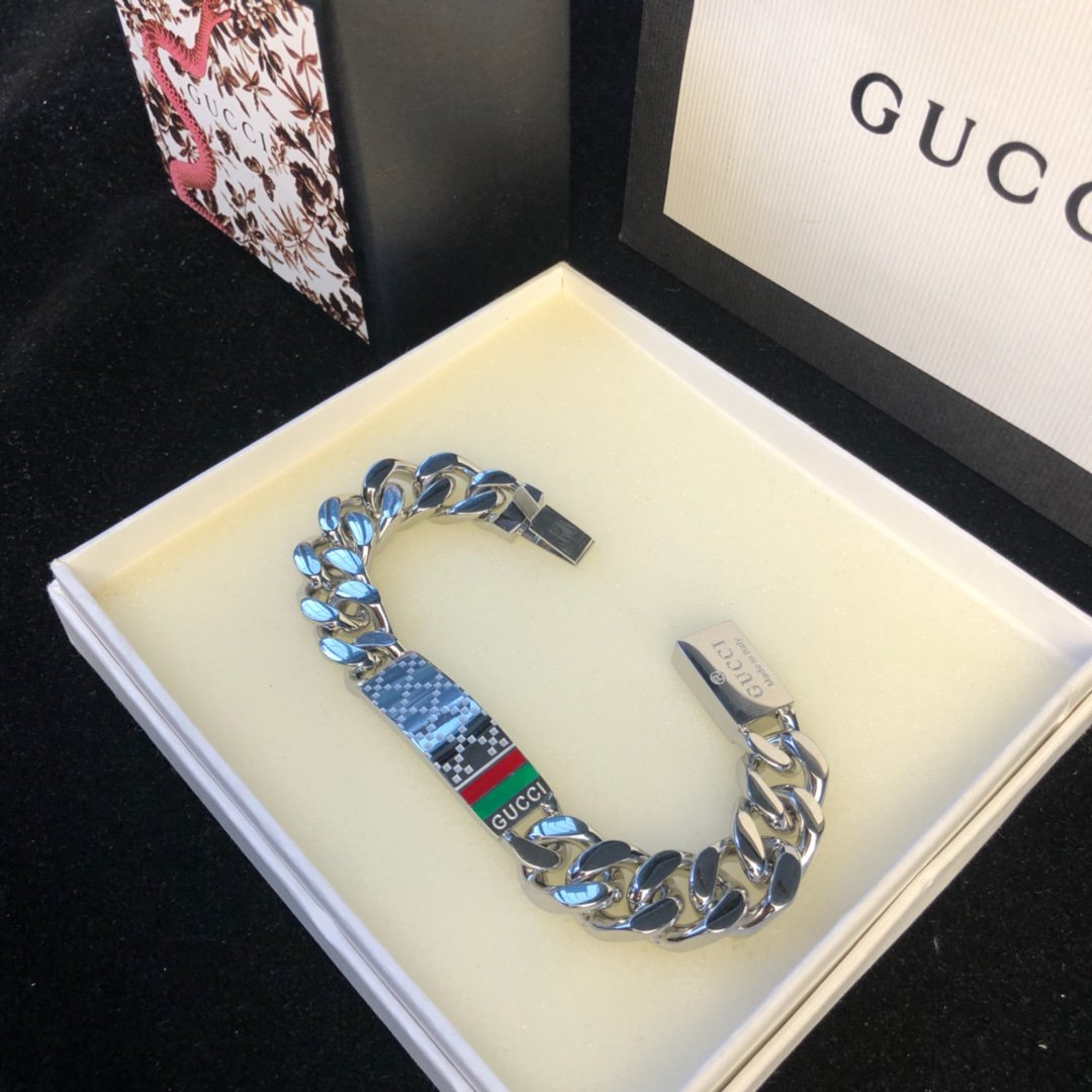 LV Bracelet Color Bracelet Bracelet Colors Beads Bracelet inlays colorful enamel into metal beads, presenting brand classic elements such as LV letters and Monogram flowers in turn. Dexterity knots allow easy adjustment of size, with LV Colors 9 - Image 4