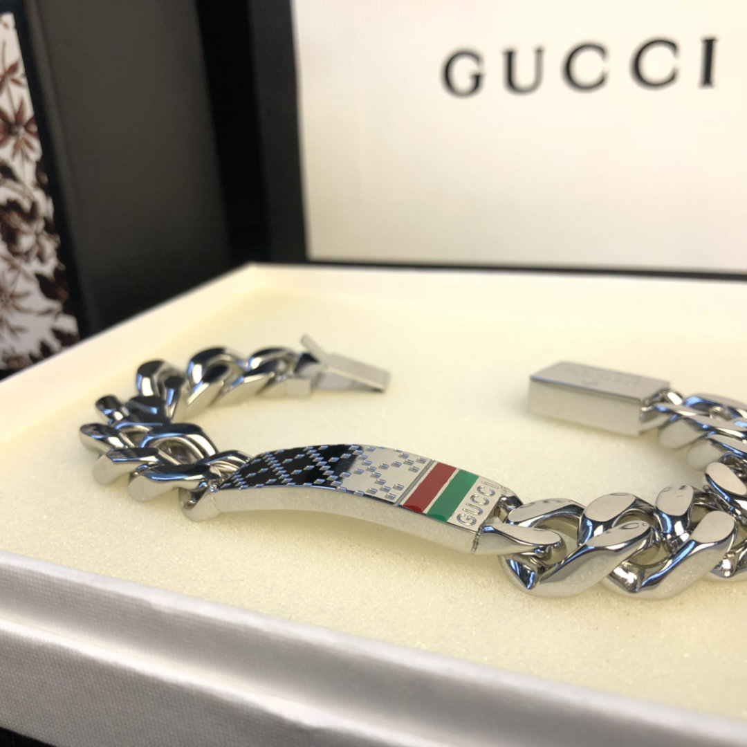 LV Bracelet Color Bracelet Bracelet Colors Beads Bracelet inlays colorful enamel into metal beads, presenting brand classic elements such as LV letters and Monogram flowers in turn. Dexterity knots allow easy adjustment of size, with LV Colors 9 - Image 8