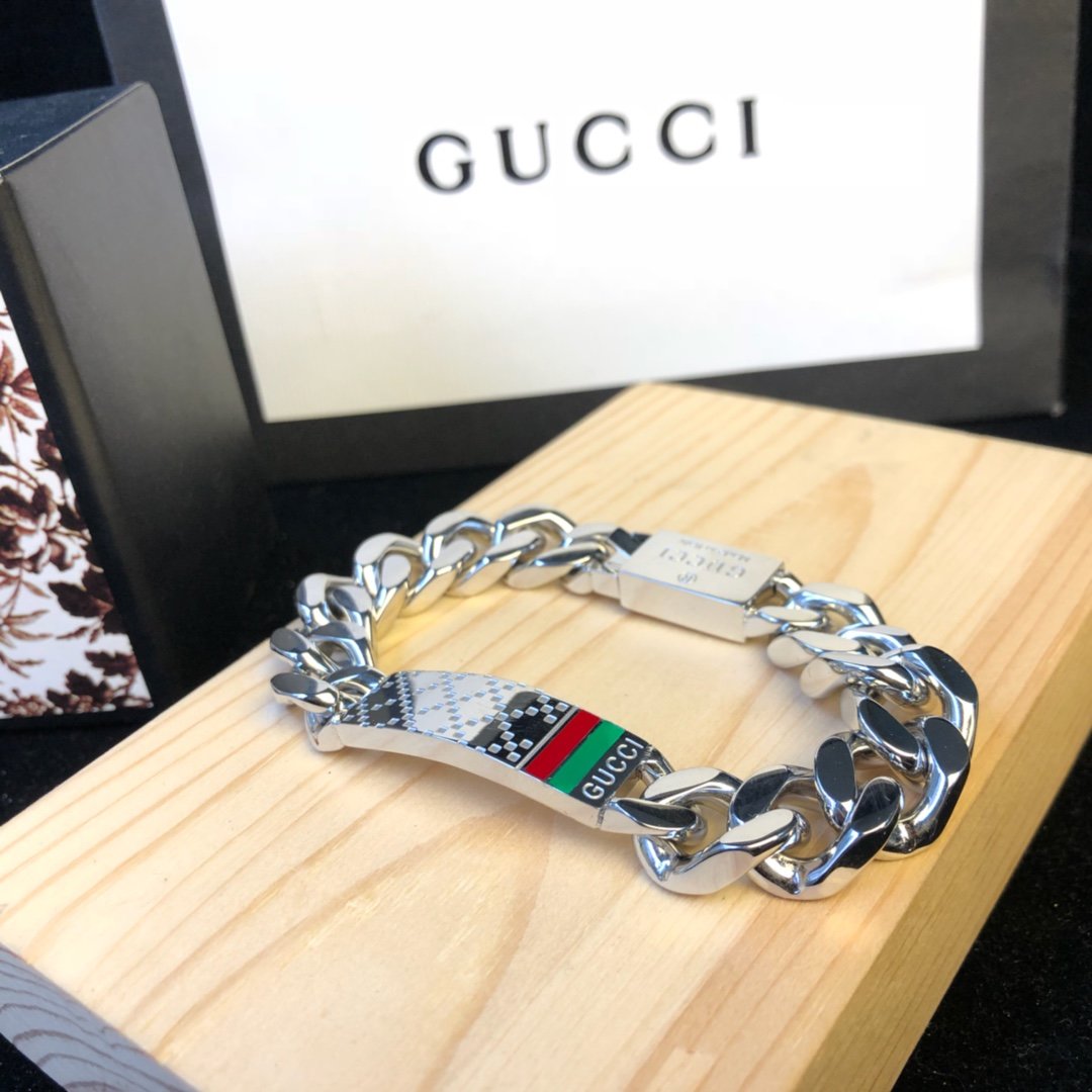 LV Bracelet Color Bracelet Bracelet Colors Beads Bracelet inlays colorful enamel into metal beads, presenting brand classic elements such as LV letters and Monogram flowers in turn. Dexterity knots allow easy adjustment of size, with LV Colors 9 - Image 5