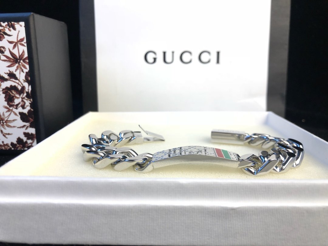 LV Bracelet Color Bracelet Bracelet Colors Beads Bracelet inlays colorful enamel into metal beads, presenting brand classic elements such as LV letters and Monogram flowers in turn. Dexterity knots allow easy adjustment of size, with LV Colors 9 - Image 6