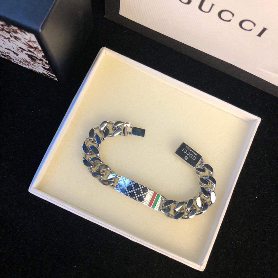 LV Bracelet Color Bracelet Bracelet Colors Beads Bracelet inlays colorful enamel into metal beads, presenting brand classic elements such as LV letters and Monogram flowers in turn. Dexterity knots allow easy adjustment of size, with LV Colors 9 - Image 7