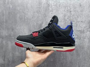 S version! Jordan 1st generation Air Jordan: Black/Varsity Red-White Black and Red banned top version S, item number HV6674-067. 37 Number 7-13 Shipping 4-026