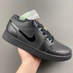 True mark R. Jordan 1st generation Travis Scott x Air Jordan 1 Low OG, white and dark blue LV joint name inverted hook low thigh item number SJ2968-004 True label R. 22 Number 35-47.5 Shipping 2-417