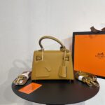 Underarm bag, imported original cowhide, high-end quality, gift bag invoice, size 28x15 yellow handbag