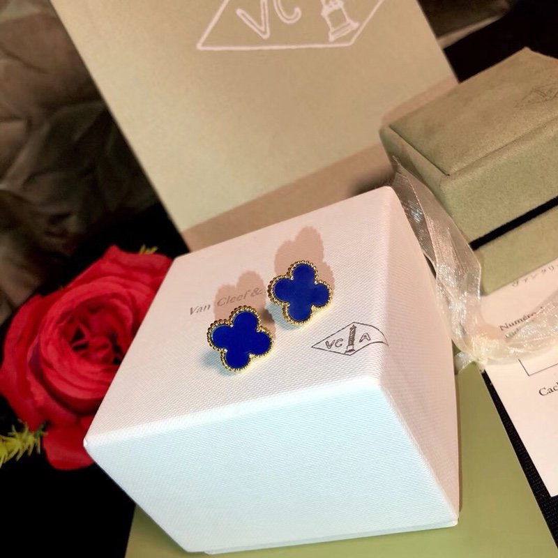 VAN Cleef u0026Arpels Van Cleef Yapper counter highest quality synchronization #VCA Four-leaf clover earrings electroplated thick gold super color protection exquisite workmanship hits hot products real shot original 1:1 created hot products ..9 - Image 9
