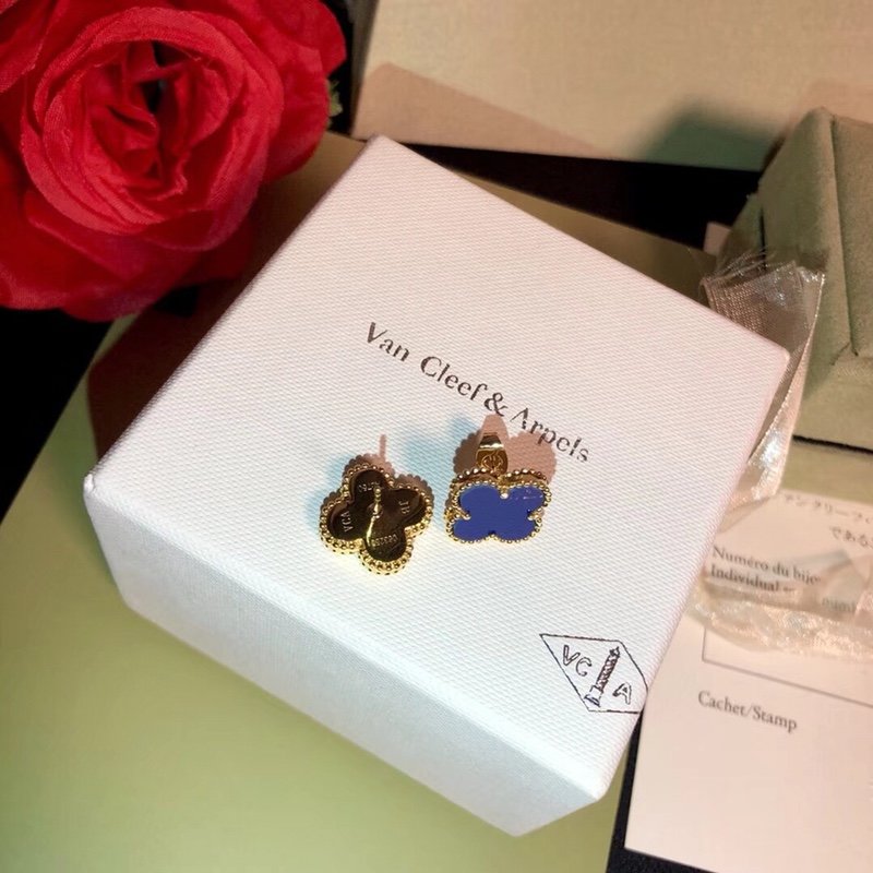 VAN Cleef u0026Arpels Van Cleef Yapper counter highest quality synchronization #VCA Four-leaf clover earrings electroplated thick gold super color protection exquisite workmanship hits hot products real shot original 1:1 created hot products ..9 - Image 7