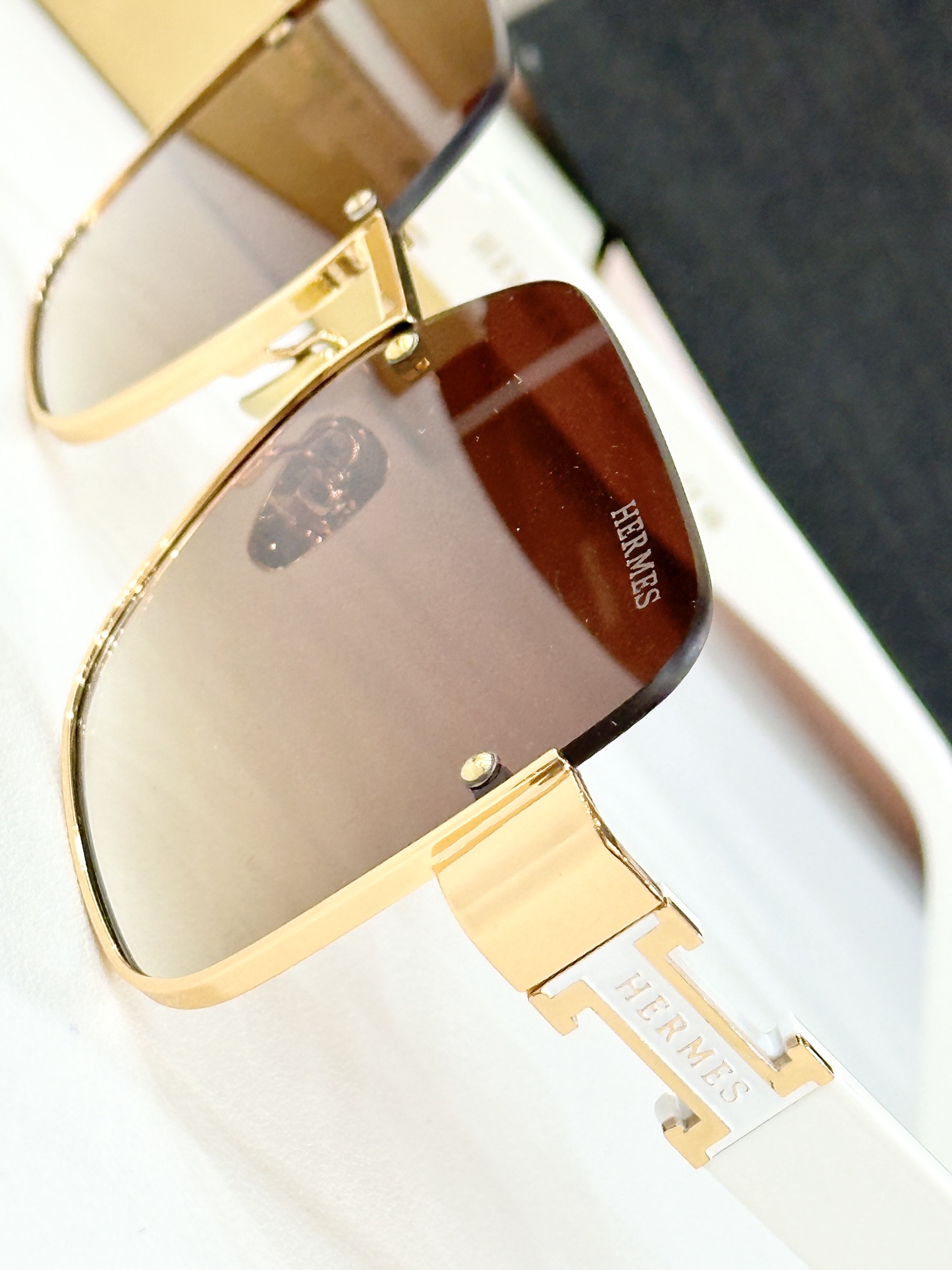 HERMES 00029